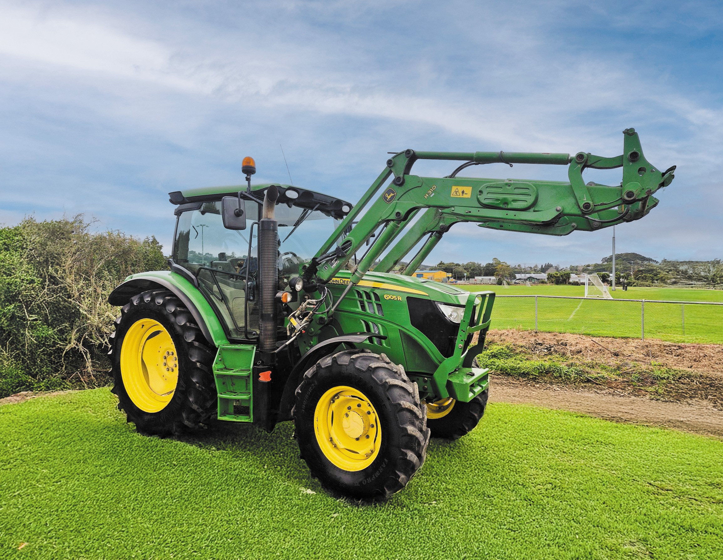 John Deere 6105R