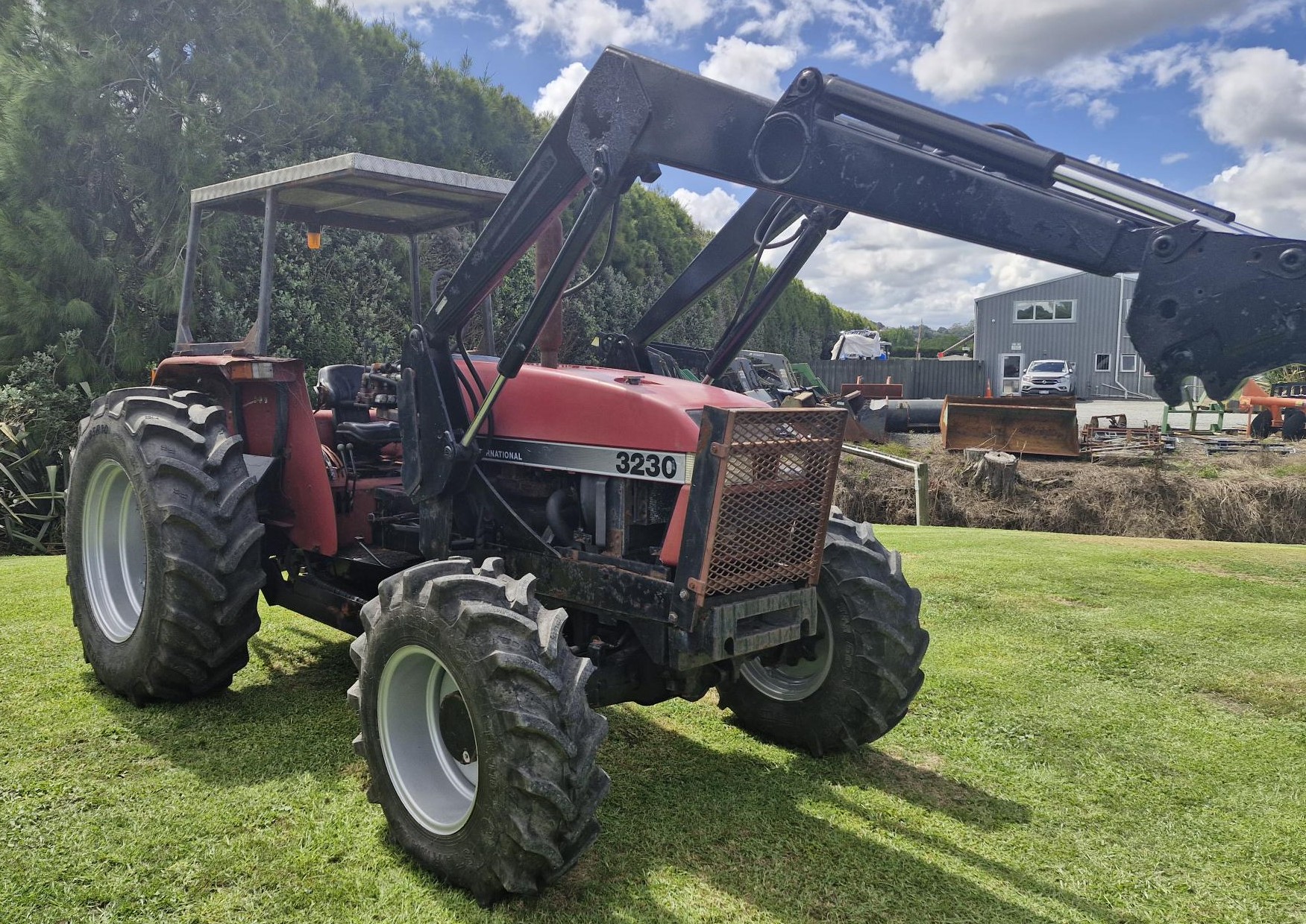 Case 3230 Tractor with Loader 